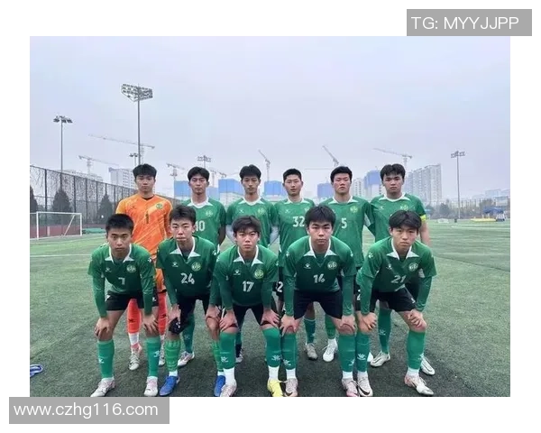 西安足球队拼搏历程揭秘:从默默无闻到赛场辉煌的奋斗故事 西安足球队拼搏历程揭秘:从默默无闻到赛场辉煌的奋斗故事